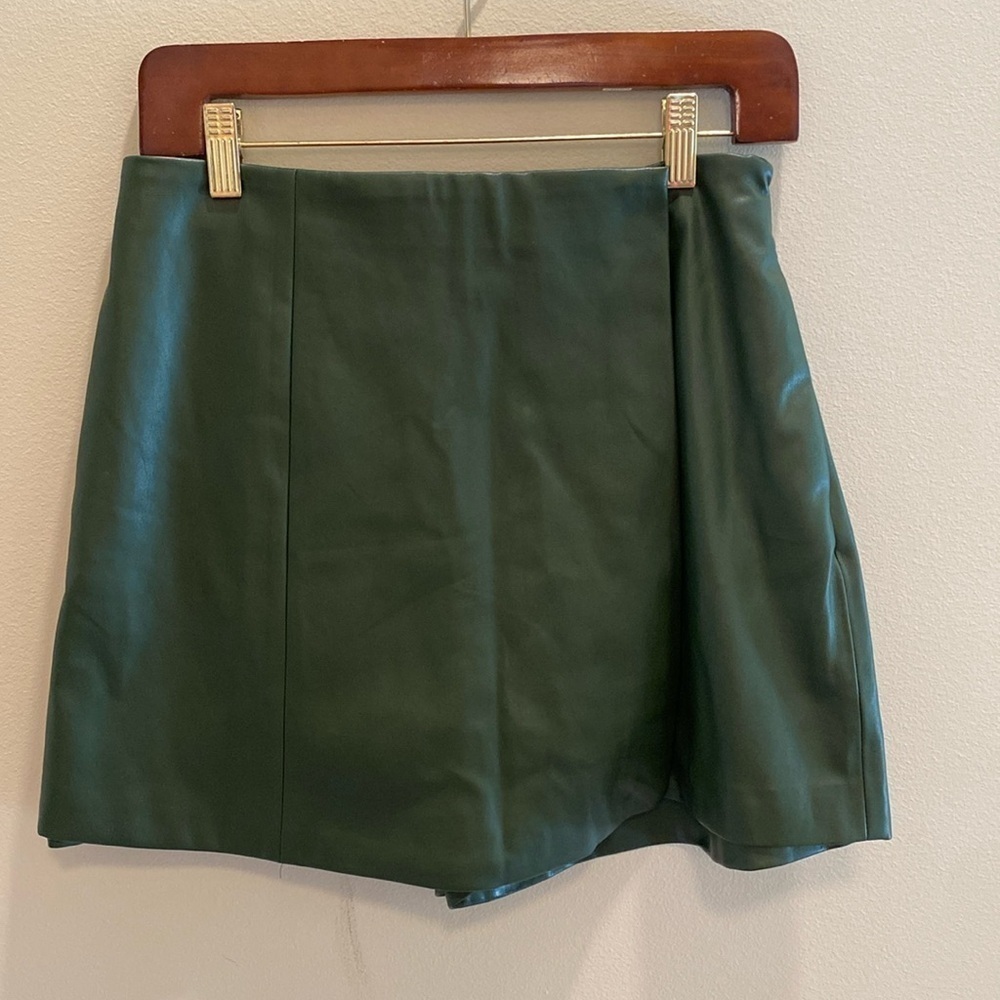 Jason Wu Vegan Leather Pleather Skort Shorts Skirt Evergreen Forest Green SMALL